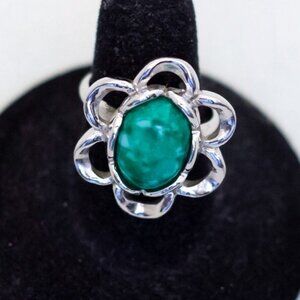 Size 8, Vintage Green Silver Tone Star Adjustable Ring by Sarah Coventry - H1
